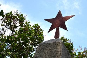 zvezda-na-pamyatnike
