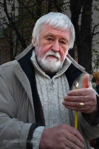Здесь с копьями кресты святые сходны