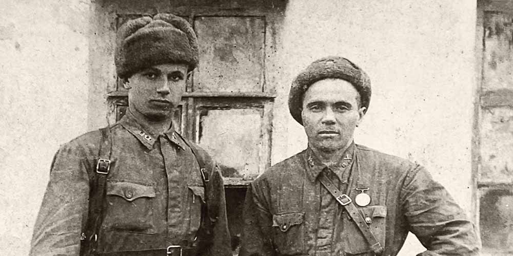 Камень у дороги
