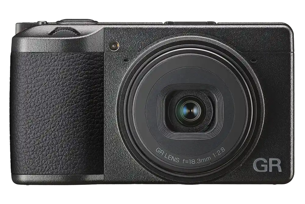 Первый фотоаппарат: как не ошибиться при покупке 2 Компактная камера Ricoh GR III